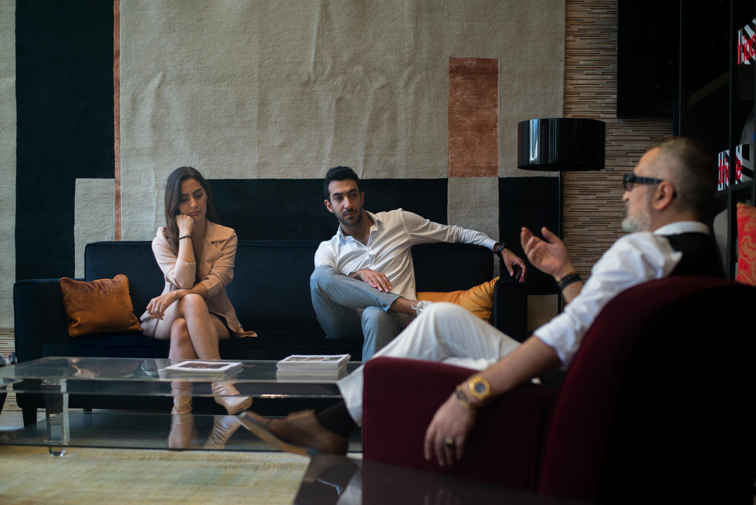 psihoterapia ca sprijin pentru dificultatea de a-ți gestiona emoțiile