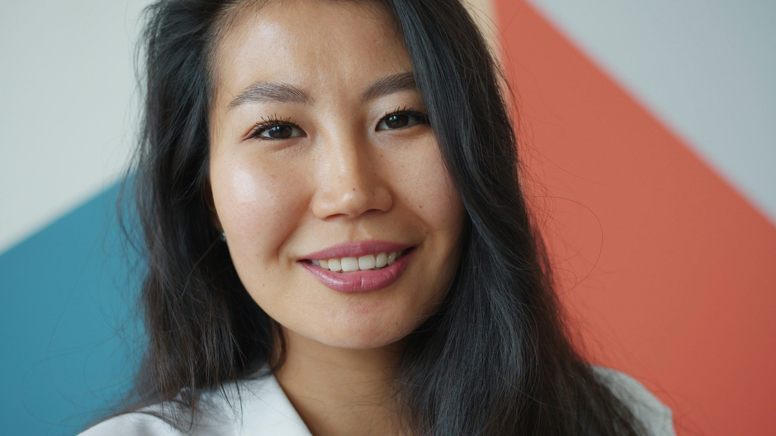 Impactul atașamentului anxios la adulți tineri asupra stimei de sine și anxietății