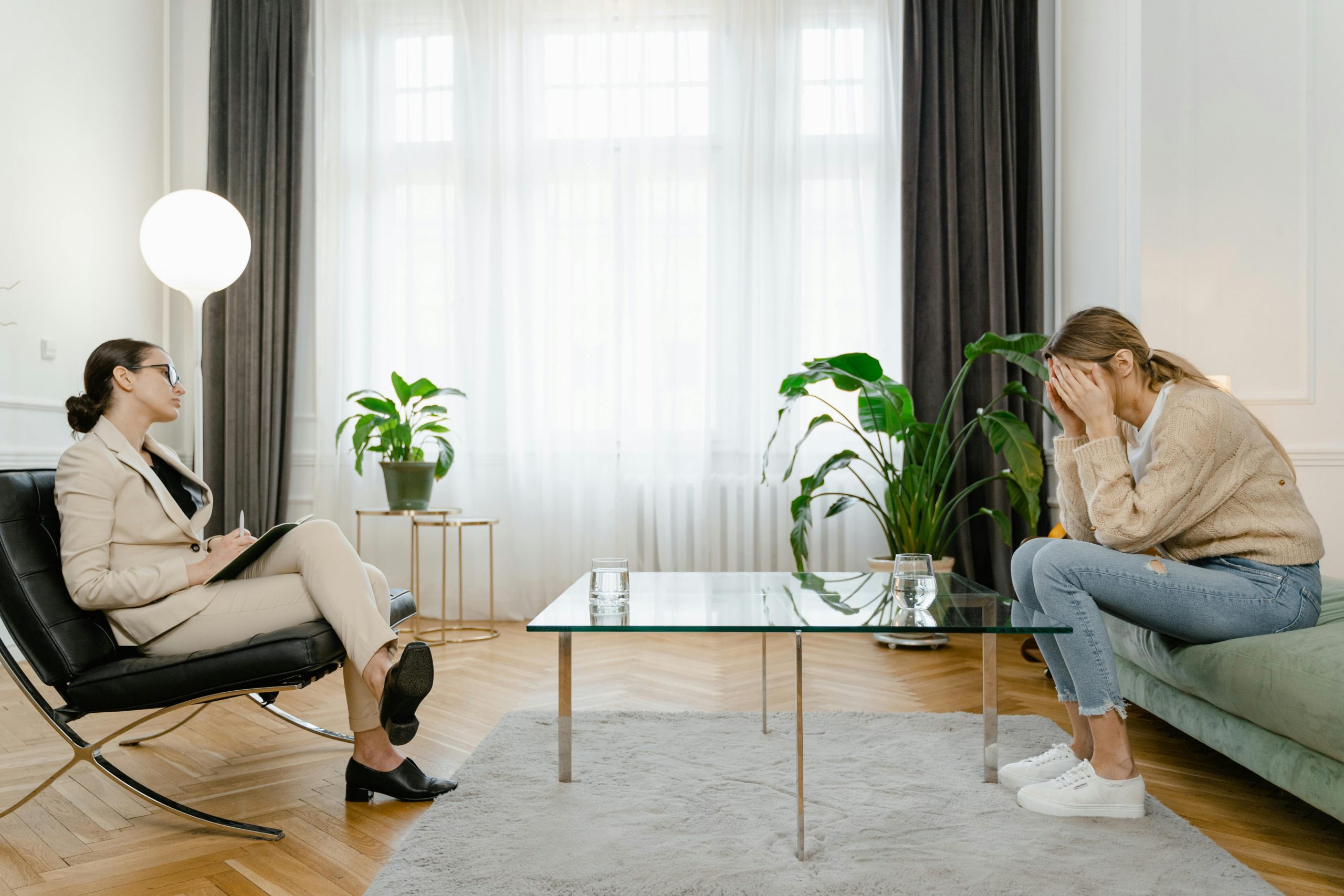 Sprijin emoțional în terapie și cum faci primul pas la psiholog în Cluj-Napoca